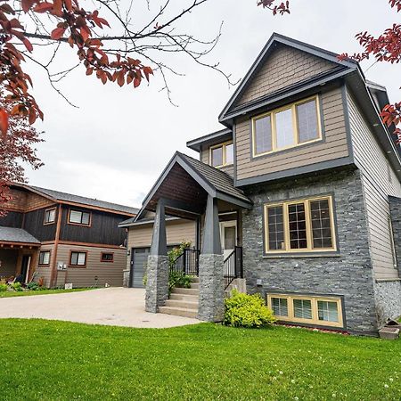 Aspen Lodge By Revelstoke Vacations Dış mekan fotoğraf